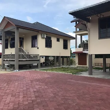 Teratak Tok Wan 1 And 2 Villa Kota Bharu Room photo